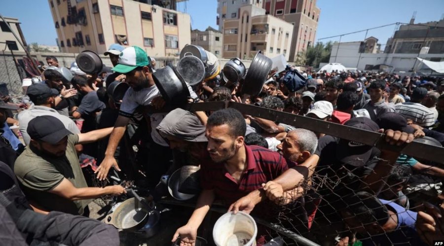 Të paktën 73 palestinezë të vrarë teksa po tentonin të merrnin ndihma