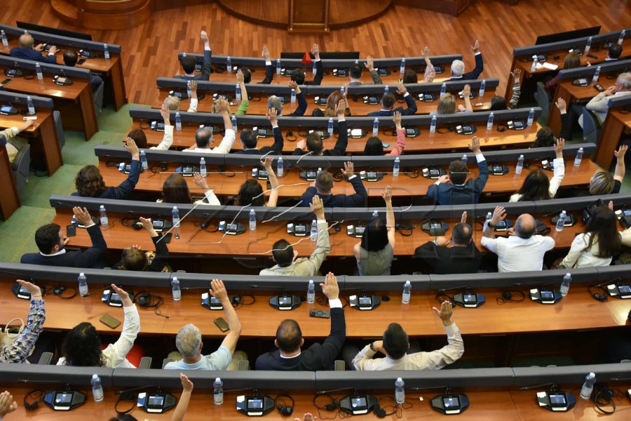 50 dështime të seancave, kryesuesi Dehari sërish ua ndërpret fjalën deputetëve