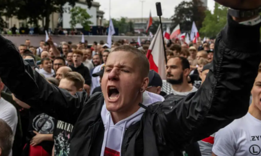 Mijëra persona protestojnë kundër migrantëve në Poloni