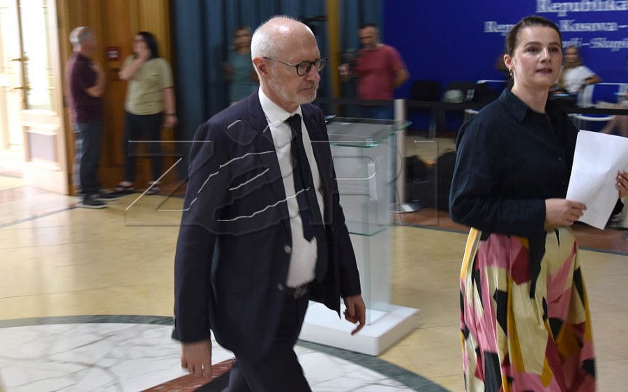Ambasadorët në Kuvend