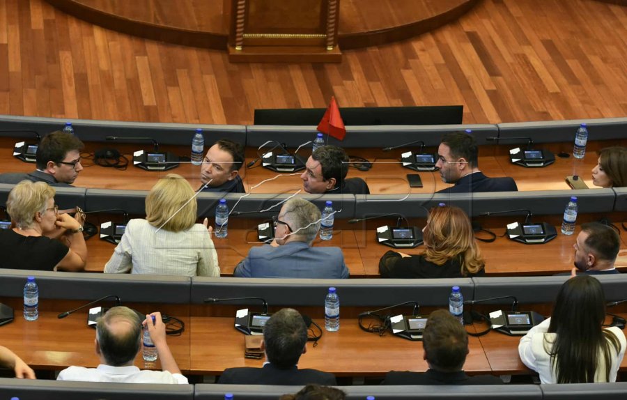 S’konstituohet Kuvendi as në tentimin e 53-të, seanca tjetër sonte në orën 22:00