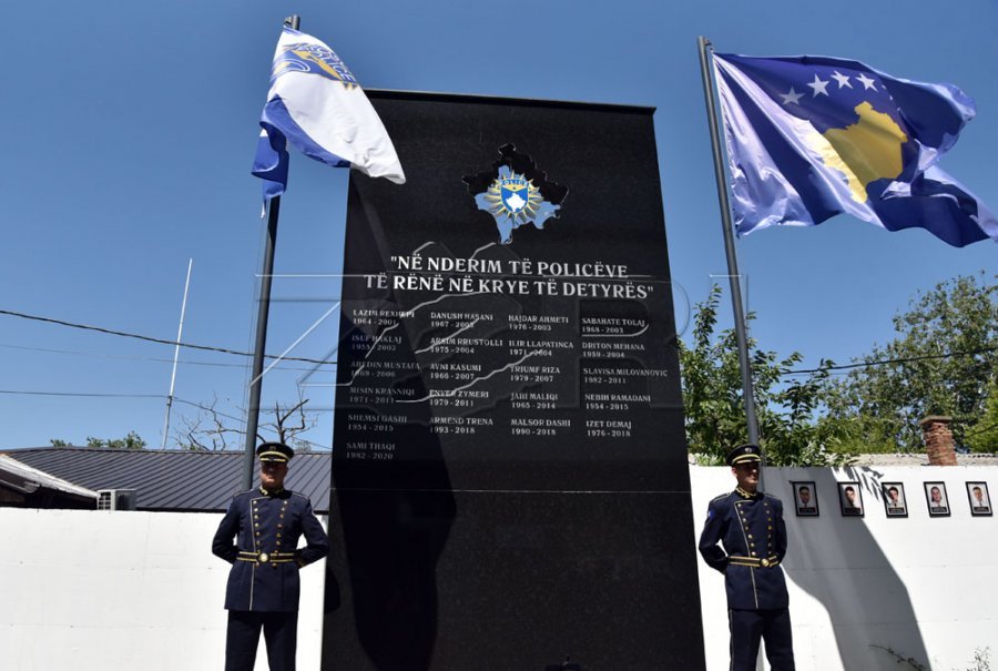 Shënohet Dita memoriale e policëve të rënë në detyrë