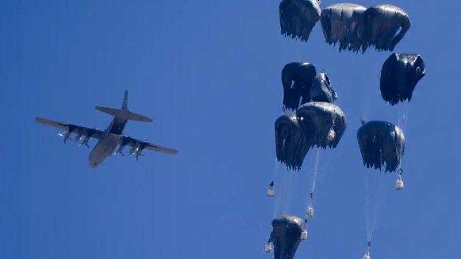 Emiratet e Bashkuara Arabe dhe Jordania fillojnë dërgimin e ndihmave nga ajri mbi Gaza