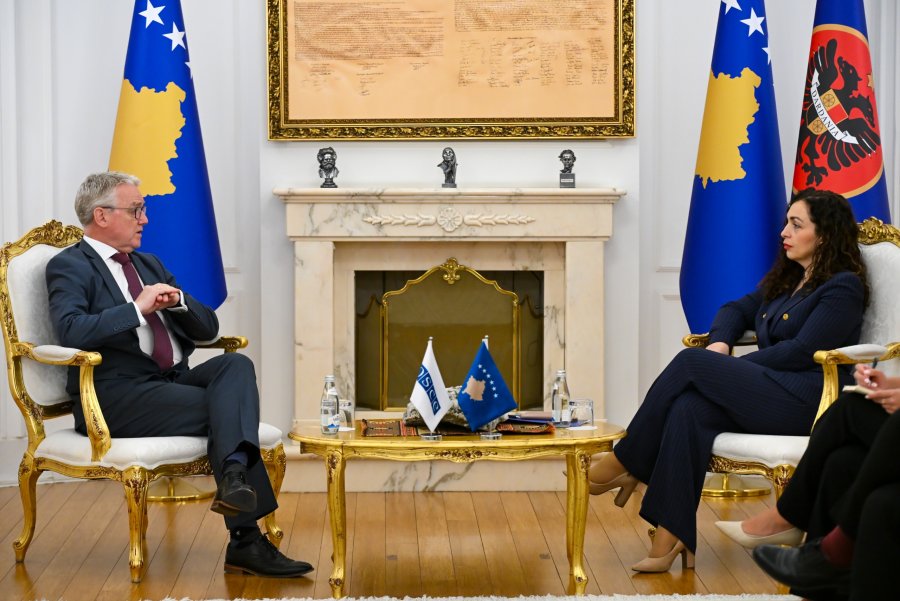 Osmani takoi shefin e Misionit të OSBE-së në Kosovë, flasin për zhvillimet aktuale në vend