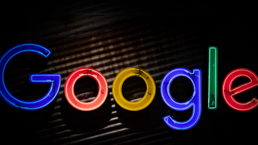 Google detyrohet t’i paguajë dëmshpërblim një burri, pasi e fotografoi lakuriq