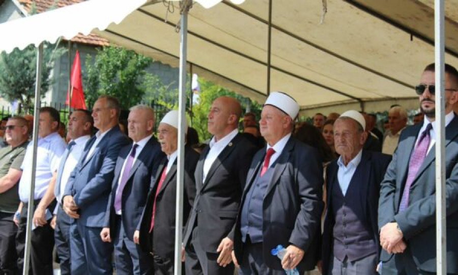 Kujtohen Mujë e Ali Krasniqi, nis edicioni i 23-të i festivalit folklorik “I këndojmë lirisë”