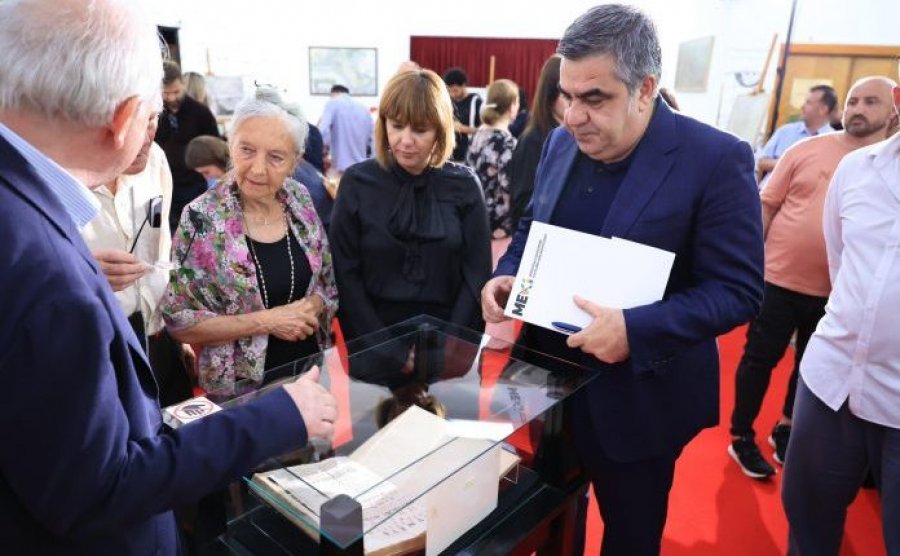 Ekspozohen mbi 700 vepra të rralla të shekujve XIV-XIX, pjesë e koleksionit të Bibliotekës Kombëtare