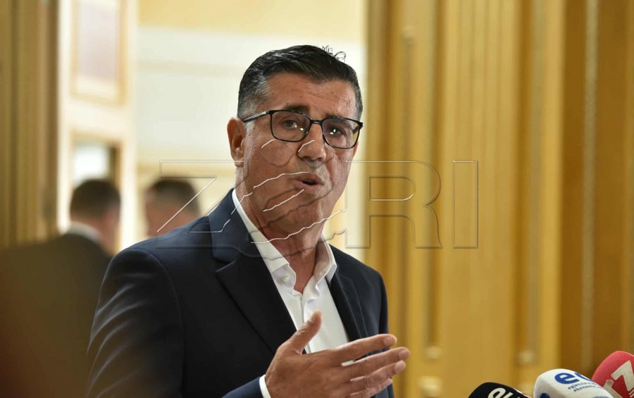 Haziri: Kuvendi nuk është i konstituuar, Kurti ka një “fitore të Pirros”