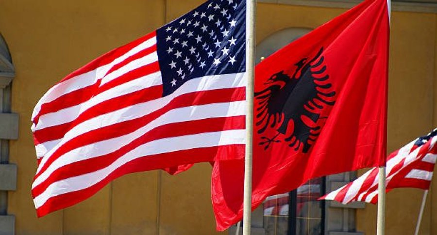 Gjuha shqipe zyrtarizohet në sistemin arsimor të Nju-Jorkut