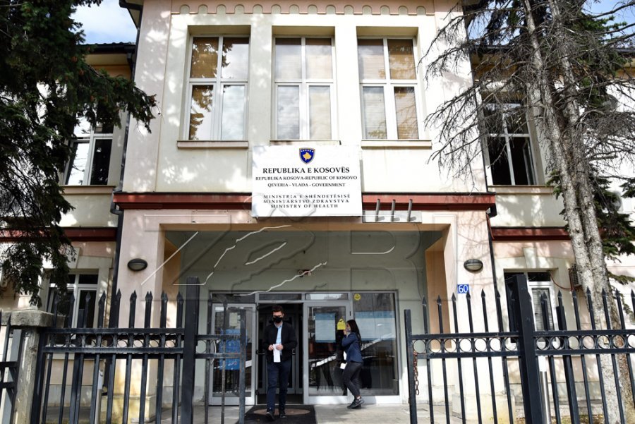 Pretendime për ofrim ilaçesh si trajtim për autizëm, reagon Ministria e Shëndetësisë