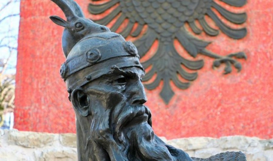 Ulqini do të bëhet me shtatore të Skenderbeut, thirrje ndërkombëtare për skulptorët