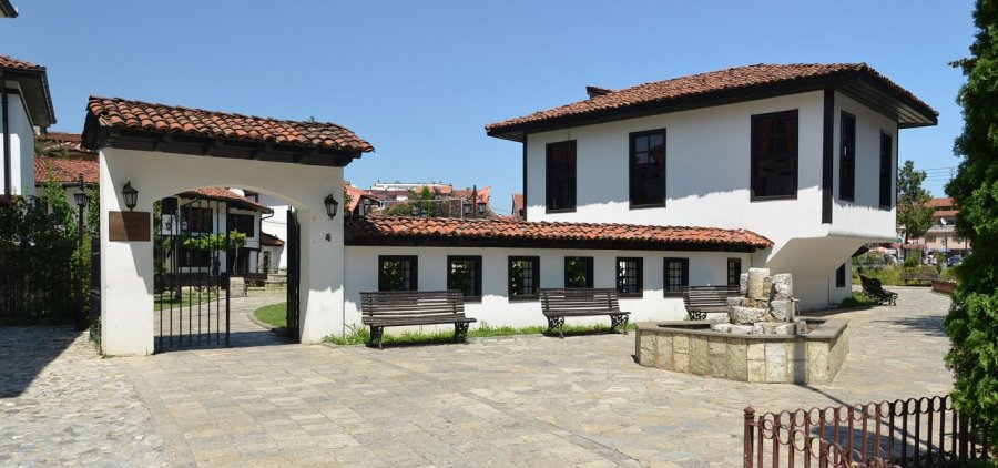 Totaj publikon pamje nga shtëpia e atdhetarit Ymer Prizreni: Simbol i rezistencës shqiptare