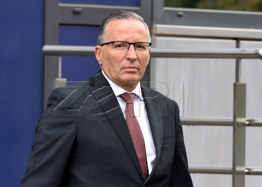Bedri Hamza, Gazmend Muhaxheri dhe Imri Ahemti refuzojnë postin e deputetit, mbesin kryetarë