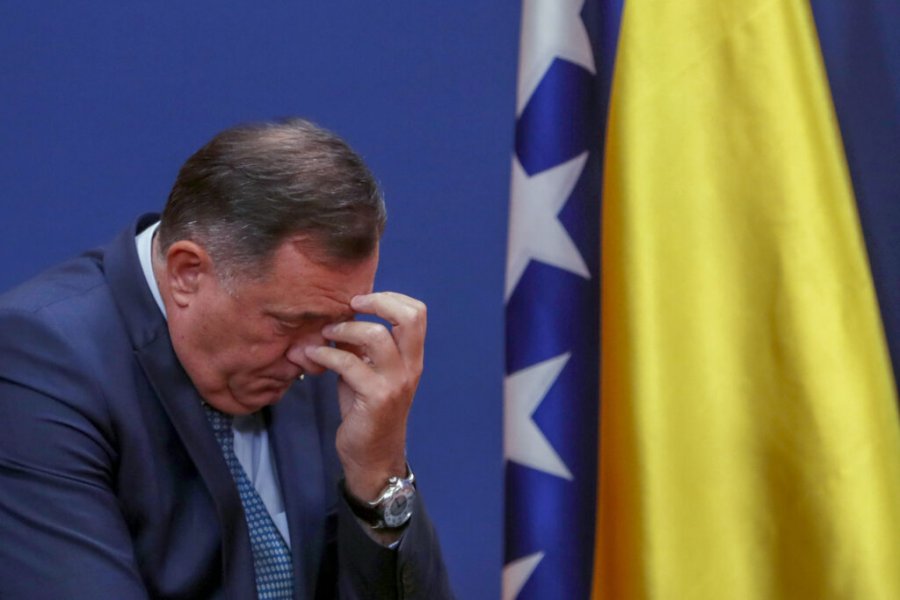 Krizë në Republikën Sërpska pasi Dodikut i merret mandati