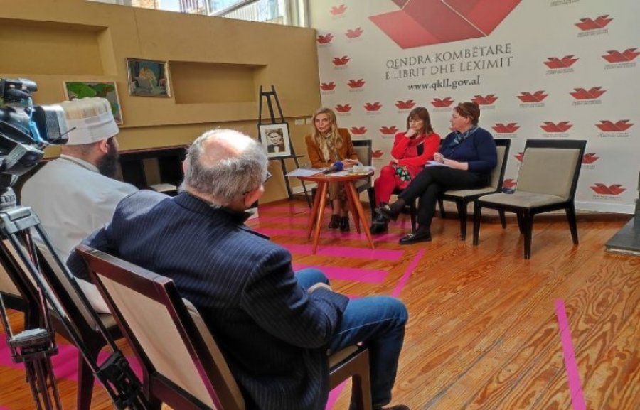 Laure Cambau në QKLL, poetja franceze në një aktivitet mbi kulturën