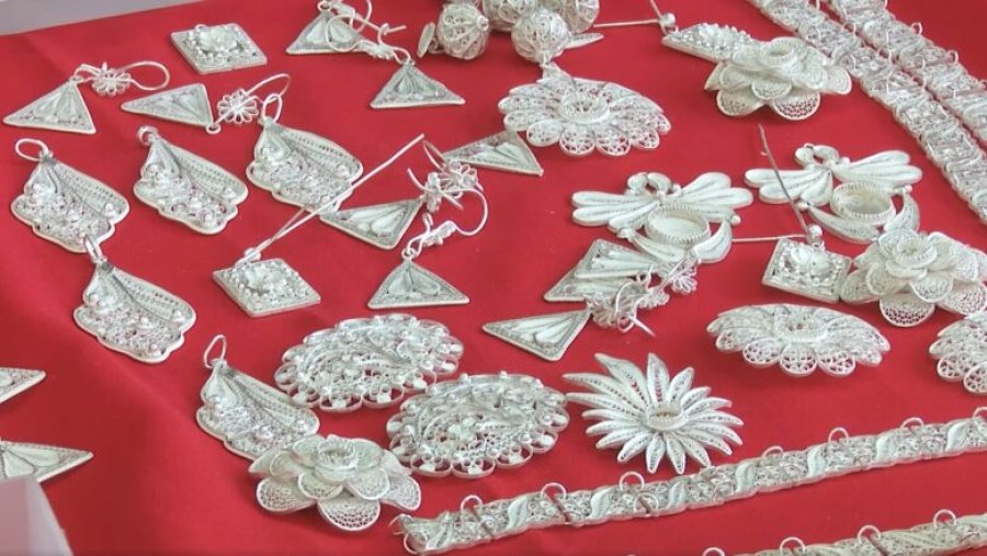 Filigrani në Prizren synon rilindjen përmes kursit tetëmujor me 26 pjesëmarrës