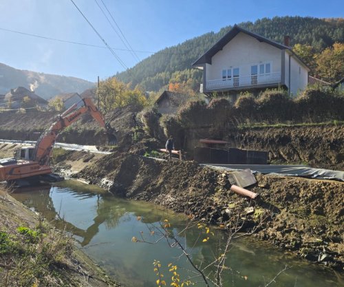 Shefi i Ibër-Lepencit mohon pretendimet se dora e njeriut shkaktoi vërshimin në vendpunishten e urës në Mitrovicë