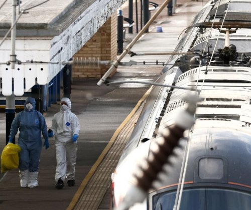 Nëntë të lënduar rëndë, Policia arreston dy britanikë për sulmin me thikë në tren në Angli