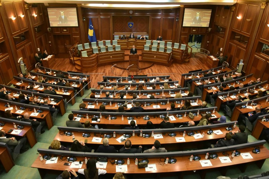 Krasniqi: Seanca e parë e Kuvendit është në kundërshtim me rendin kushtetues