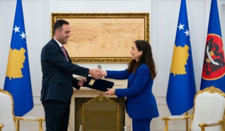 Presidenca publikon foton e Osmanit me mandatarin: Suksese z.Konjufca