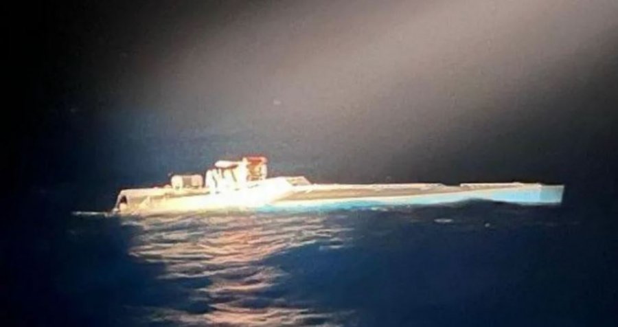 Ndalohet nëndetësja me 1.7 tonë kokainë në ujërat e Atlantikut