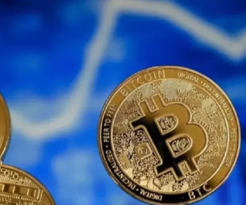 Bitcoini rikuperohet pranë 100,000 dollarëve