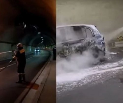 Shkrumbohet nga flakët vetura brenda tunelit në aksin Kardhiq-Delvinë në Gjirokastër [video]