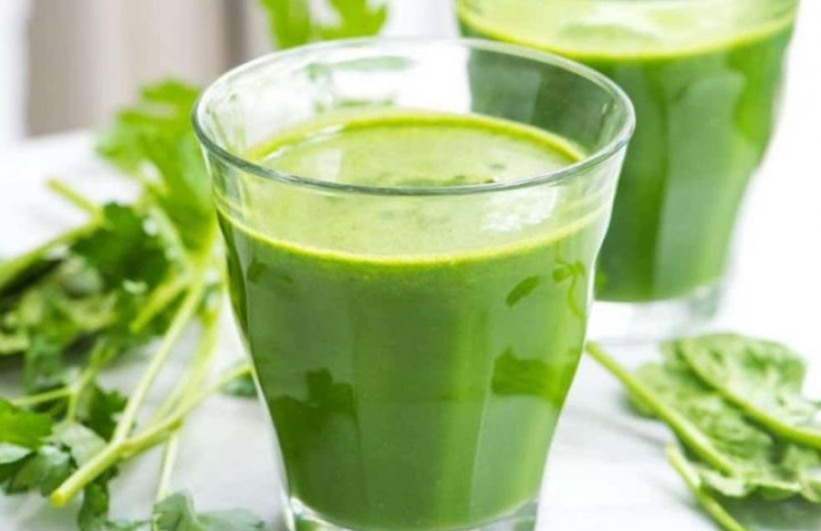 Lëngu i gjelbër për pastrimin e gjakut dhe gjithë organizmit