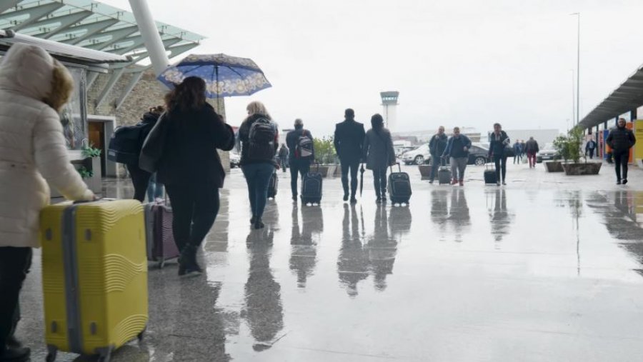 Paralajmërimi i BSH-së: E ardhmja e Shqipërisë kërcënohet nga emigrimi