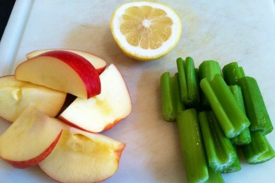 Një recetë ditore për të qetësuar stomakun e fryrë