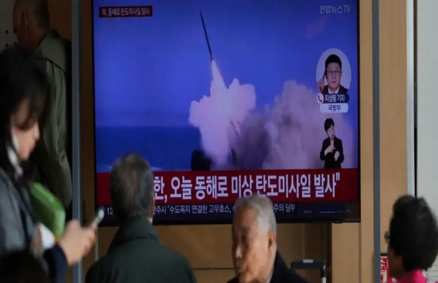 Koreja e Veriut lëshon raketë balistike në Detin e Japonisë