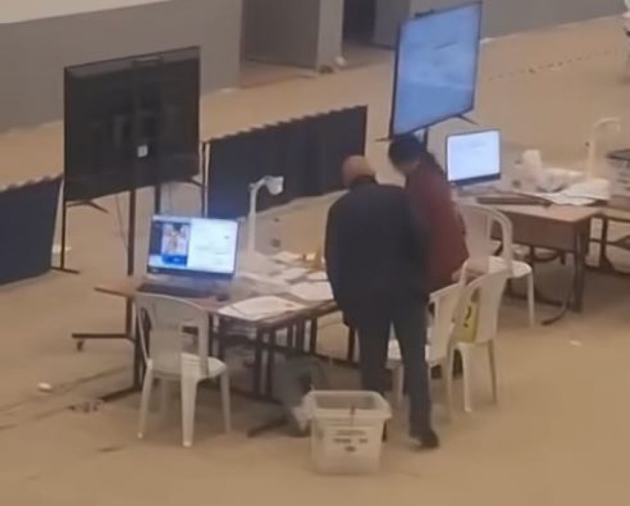 Ndalet rinumërimi i votave në Mitrovicë pasi ndërhyjnë Policia e Prokuroria