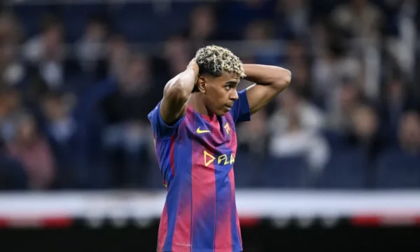 Barcelona i reagon Federatës spanjolle rreth trajtimit të Yamalit