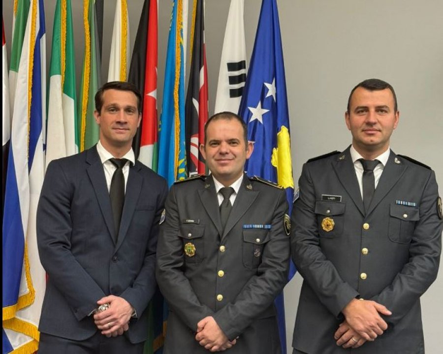 Tre oficerë të FSK-së diplomojnë në Gjermani