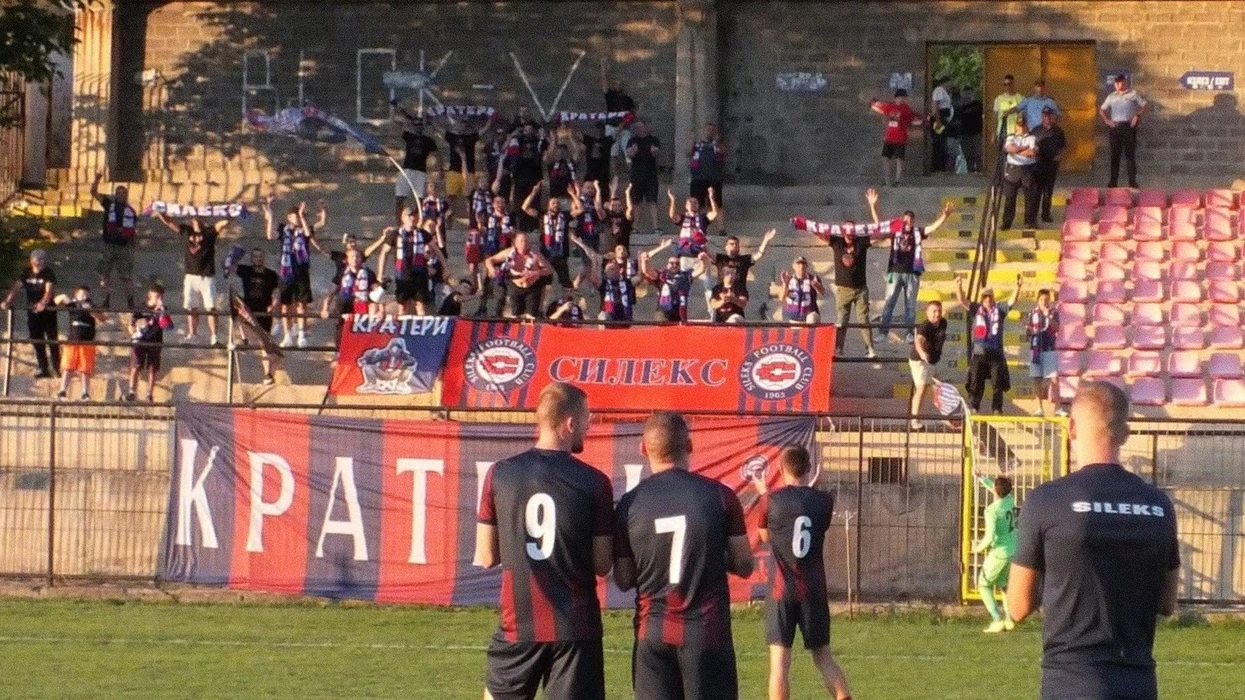 Gjashtë tifozë të Sileksit me padi penale për thirrje nacionaliste në ndeshjen kundër Shkupit