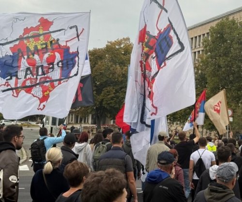 Parullat shoviniste në Serbi: Shqiptarët fyhen njëlloj nga përkrahësit edhe kundërshtarët e pushtetit