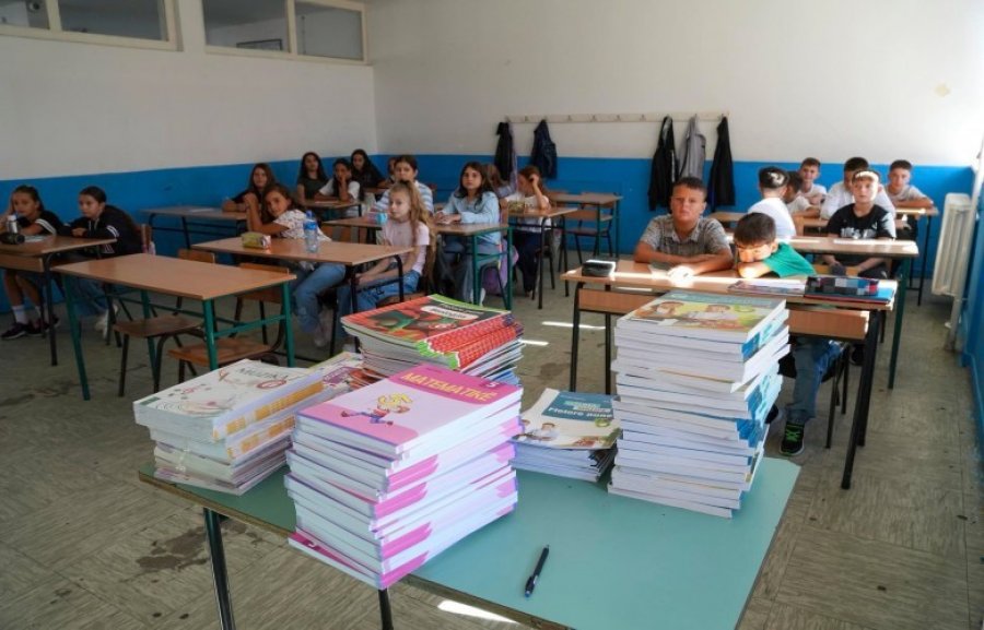 Rexhepi: Qeveria serbe po ndjek një qasje diskriminuese ndaj të drejtave të shqiptarëve në Luginë