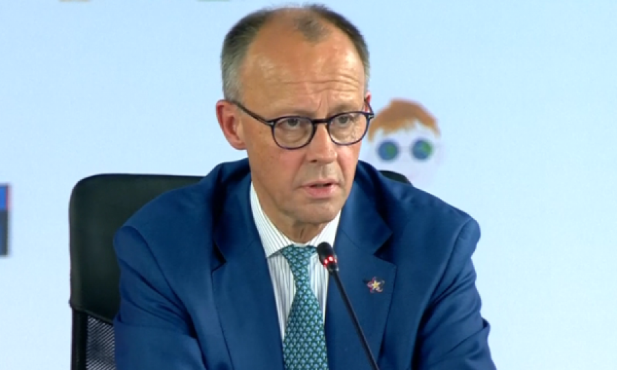 Merzi kritikon braktisjen e Ukrainës nga burrat që kanë moshën për ushtri