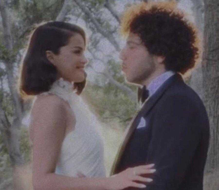 Selena Gomez flet hapur për martesën me Benny Blanco: Deri tani ka qenë një ëndërr e vërtetë [video]