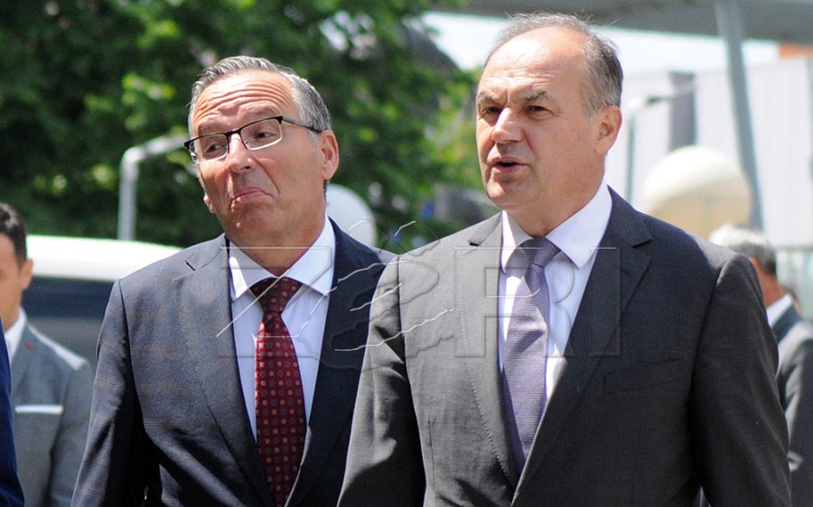 Enver Hoxhaj i bën ftesë publike Bedri Hamzës për debat: Hajde, ta vendosim një standard të ri