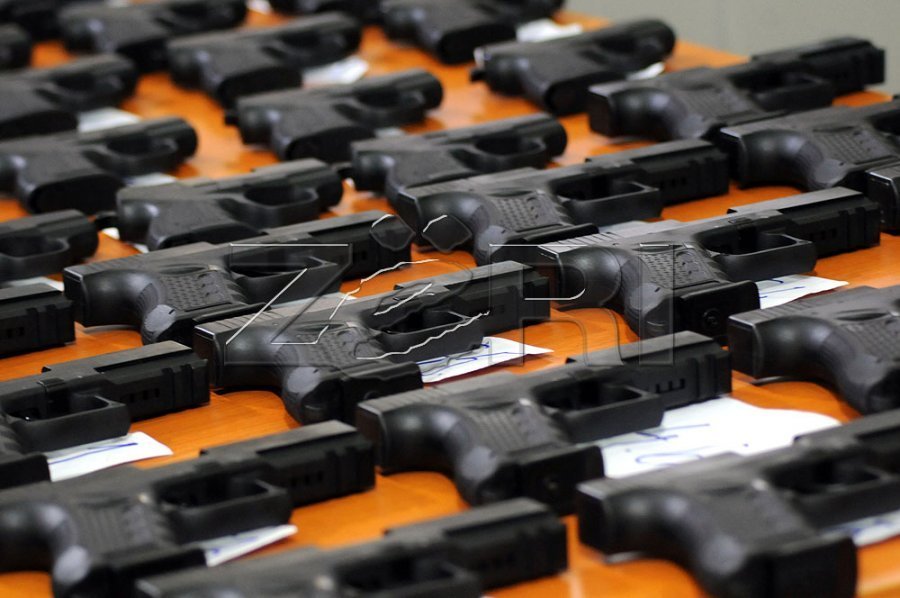 Policia dhe ekspertët alarmojnë, 924 armë të konfiskuara në shtatë muaj