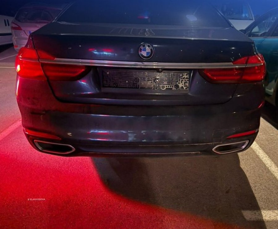 Fitorja e Kosovës nervozon tifozët sllovenë, veturave nga Kosova iu hiqen tabelat 