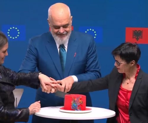 Hapja e të gjithë kapitujve negociues nga Shqipëria, Ahmeti: Arritje e jashtëzakonshme, bravo Edi