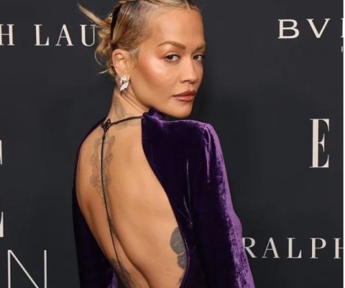 Rita Ora shndërron tatuazhet në pjesë të modës në daljen e saj të fundit në Hollywood