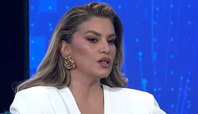 Leonora Jakupi e thotë publikisht: Po, ndonjëherë e veshi jelekun antiplumb