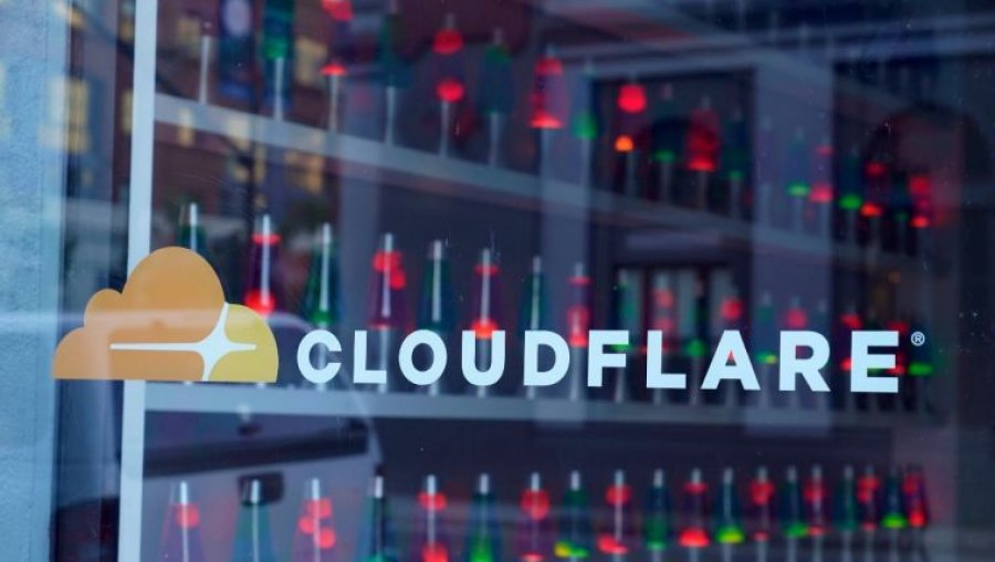 “Cloudflare” sqaron çfarë e rrëzoi gjysmën e internetit, mohon të ketë qenë sulm