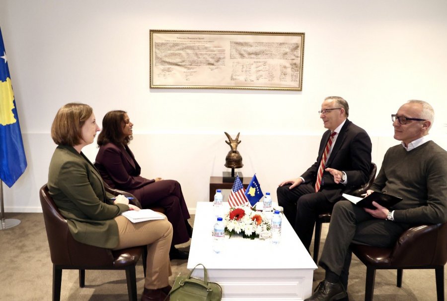 Hamza takon Prattipatin: E vlerësoj mbështetjen e SHBA-së në proceset që po kalon vendi, zgjedhjet rrugë për dalje nga kriza