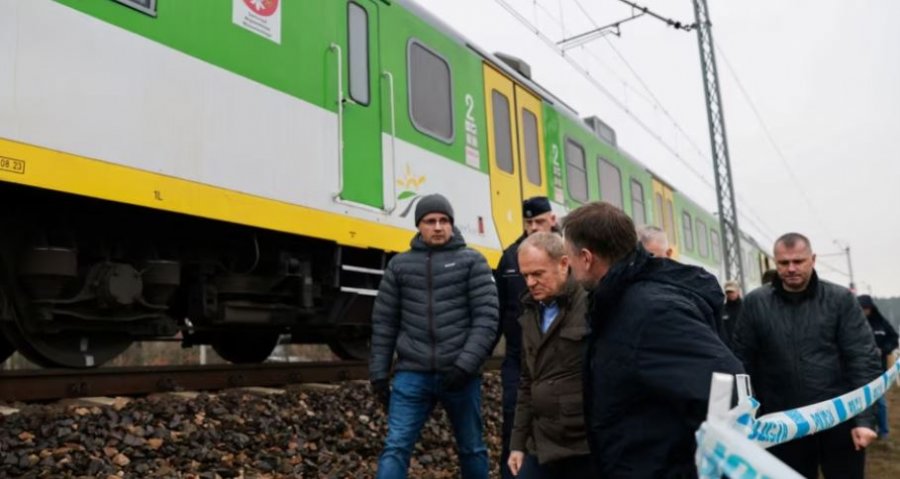 Polonia dyshon se Rusia qëndron pas shpërthimit në hekurudhë