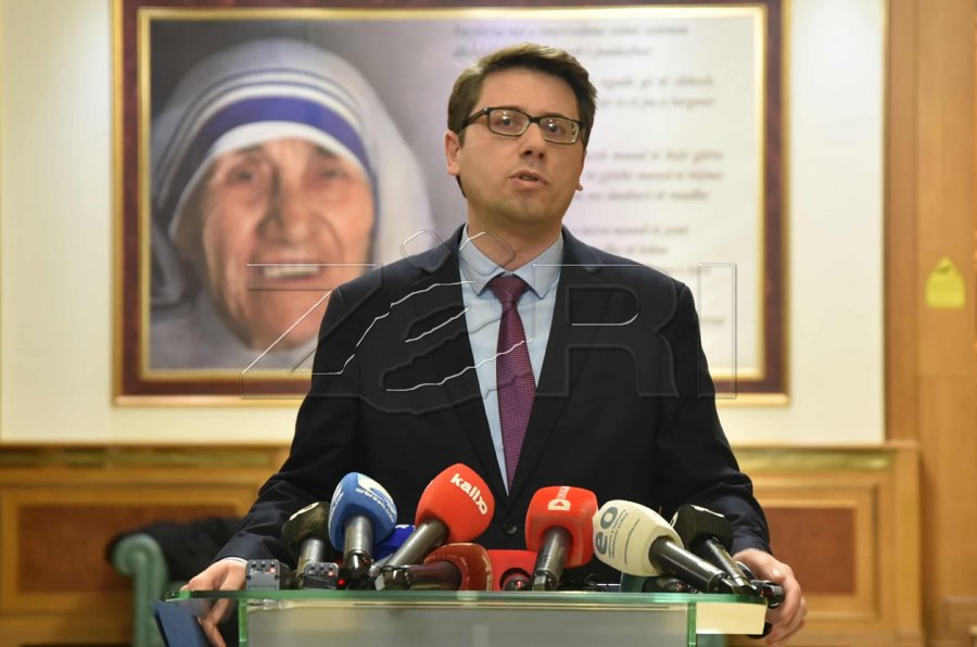 Murati akuzon partitë se janë “barrikaduar kundër Albin Kurtit”