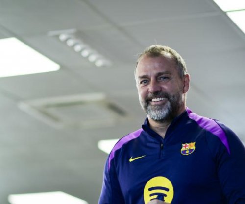 Hansi Flick, i kënaqur për rikthimin e stadiumit Camp Nou